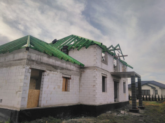 DACHY KARŁOWICZ WIĘŹBY POKRYCIE KOMINY ALTANY WIATY RYNNY OKNA BYSTRZYCA WROCŁAW BRZEG LUBSZA