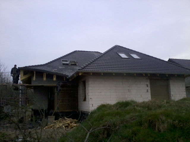 DACHY KARŁOWICZ WIĘŹBY POKRYCIE KOMINY ALTANY WIATY RYNNY OKNA BYSTRZYCA WROCŁAW BRZEG LUBSZA